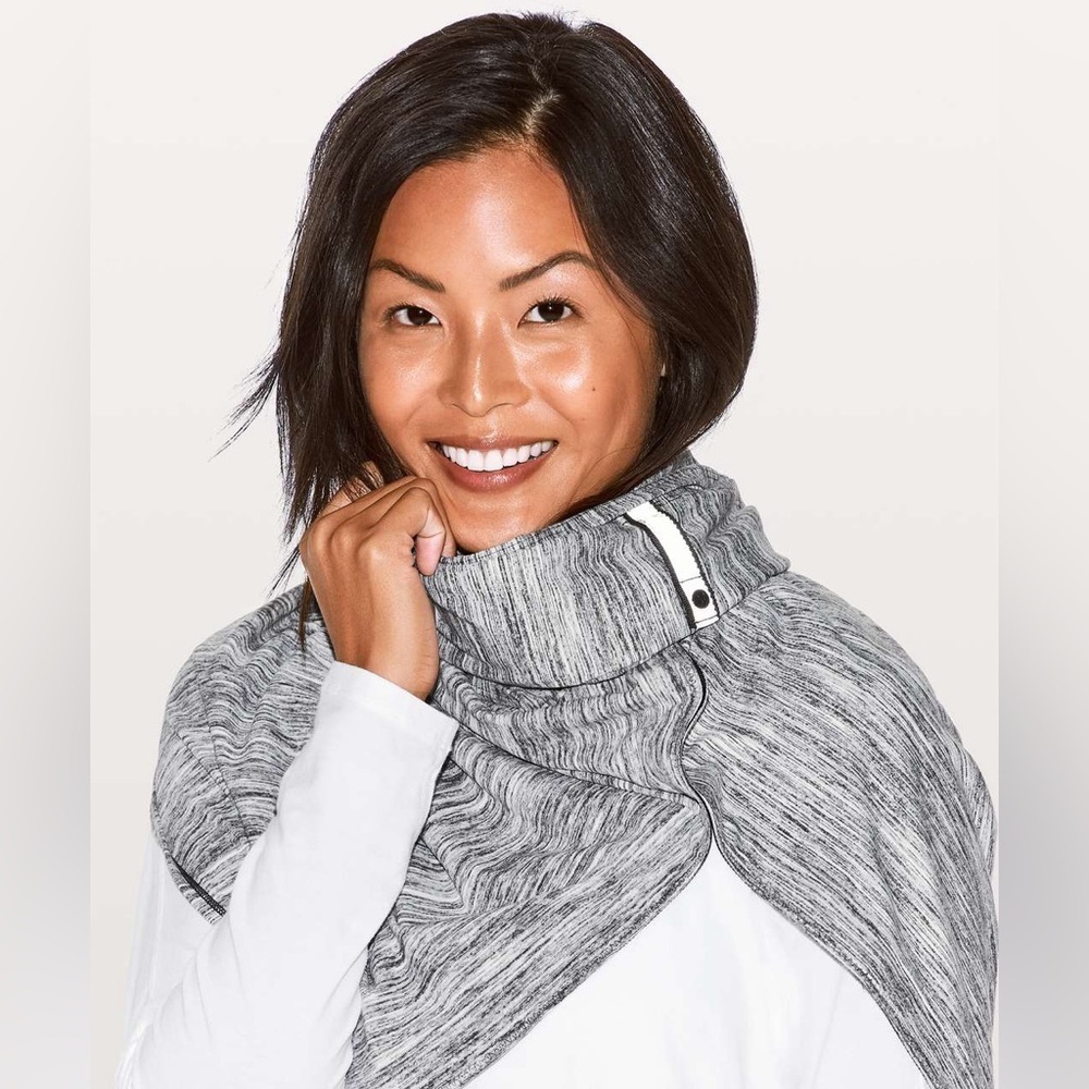 Lululemon Vinyasa Scarf Space Dye Camo Black White One Size